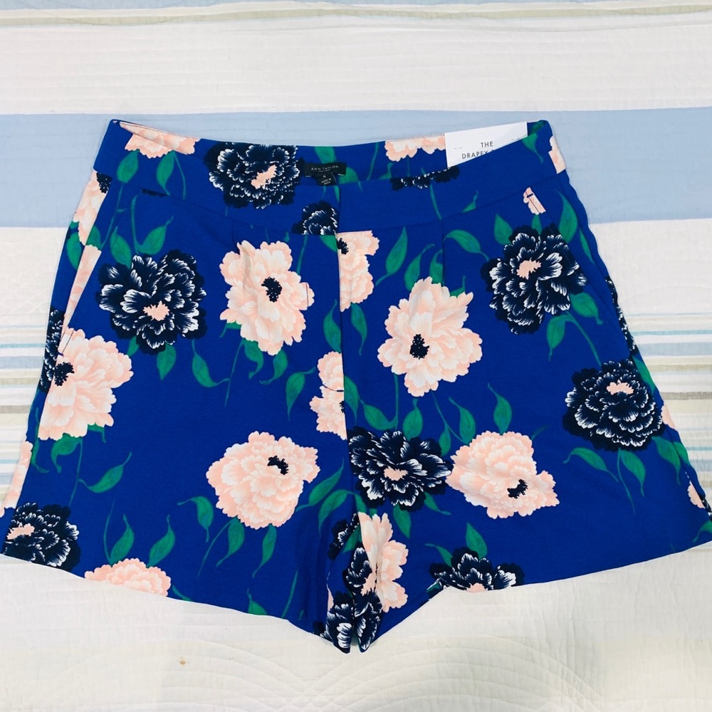 Floral Drapey Shorts Size 10